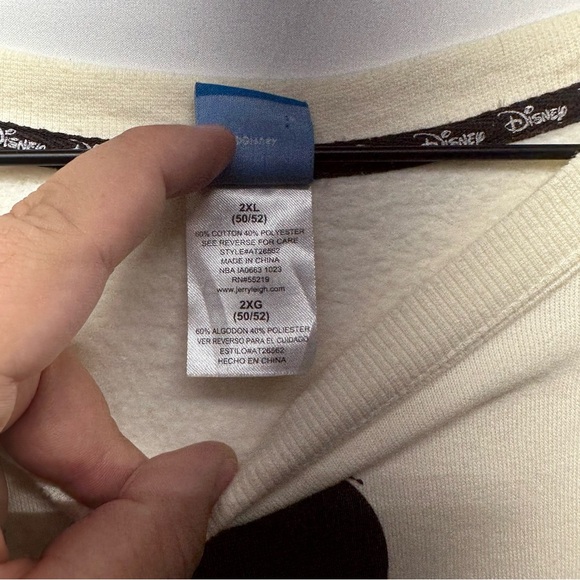 Disney Mickey Mouse Cream Graphic Sweatshirt 2XL Fleece Pullover - Picture 3 of 6